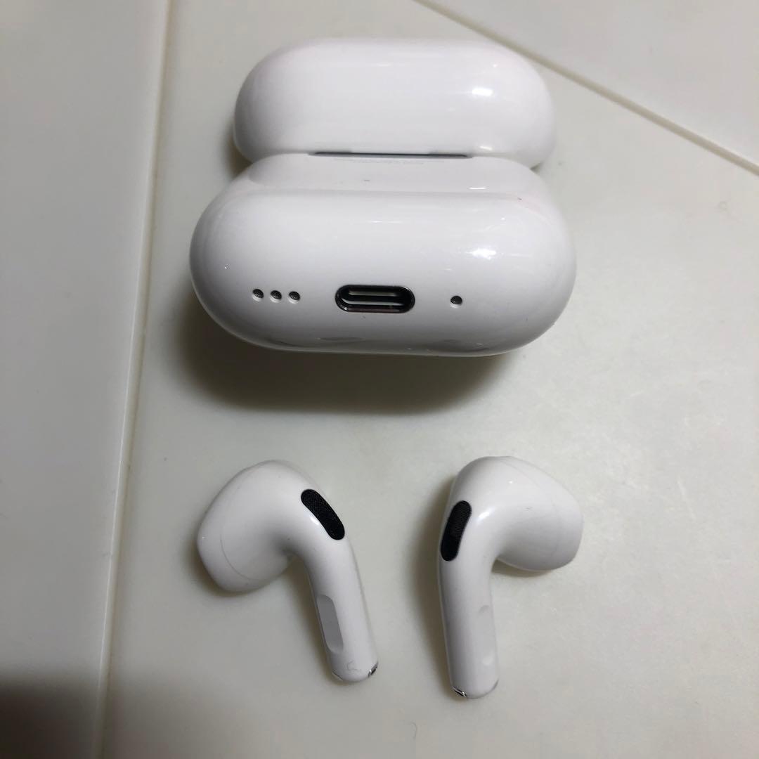 Apple AirPods 第4世代　ANC ノイズキャンセリング付き