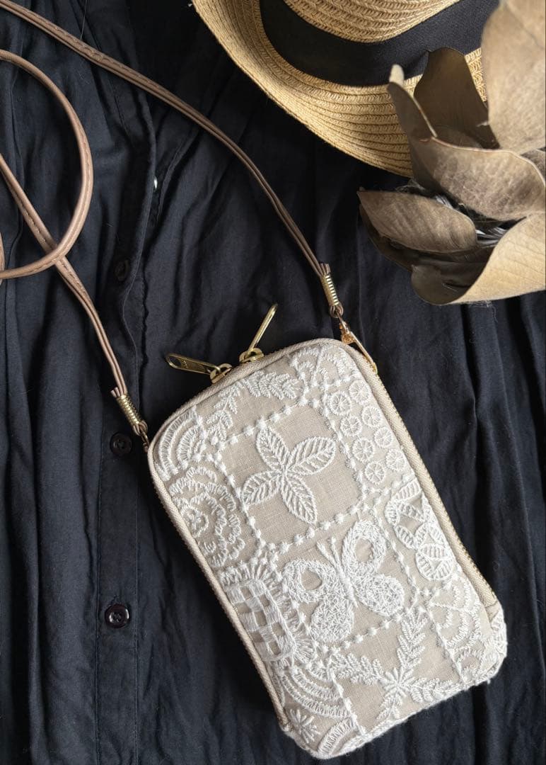 【スマホショルダー】ミナペルホネン forest tileライトベージュ