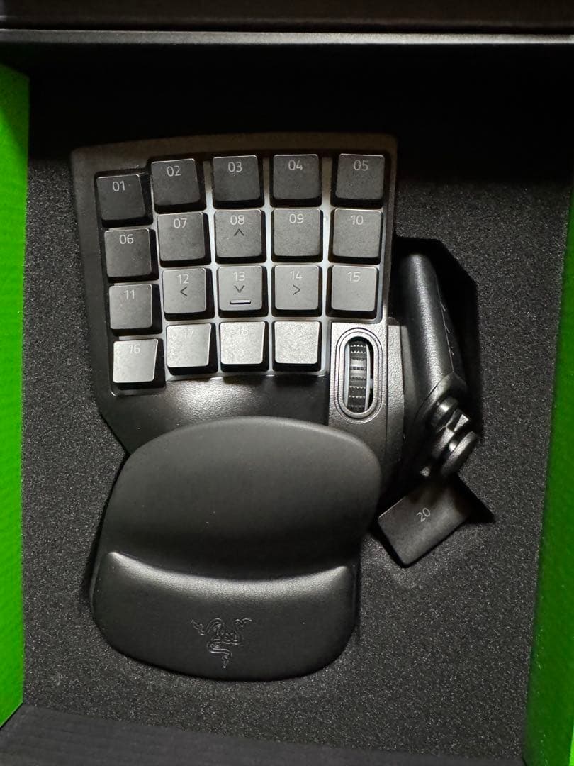 Razer TARTARUS V2 メカメンブレンゲーミングキーパッド