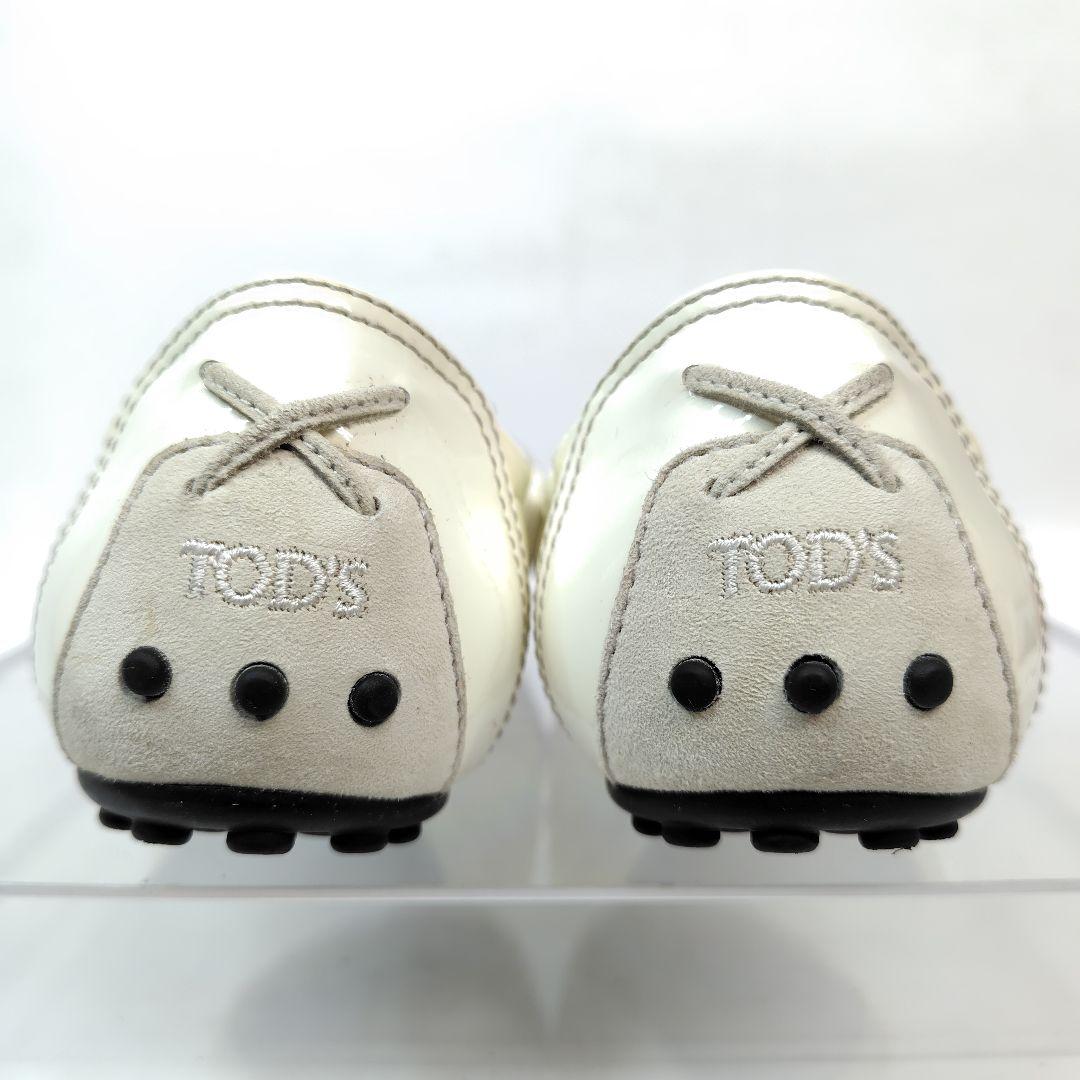 ★ほぼ未使用★トッズ フラットシューズ 38 バレエ エナメル リボン