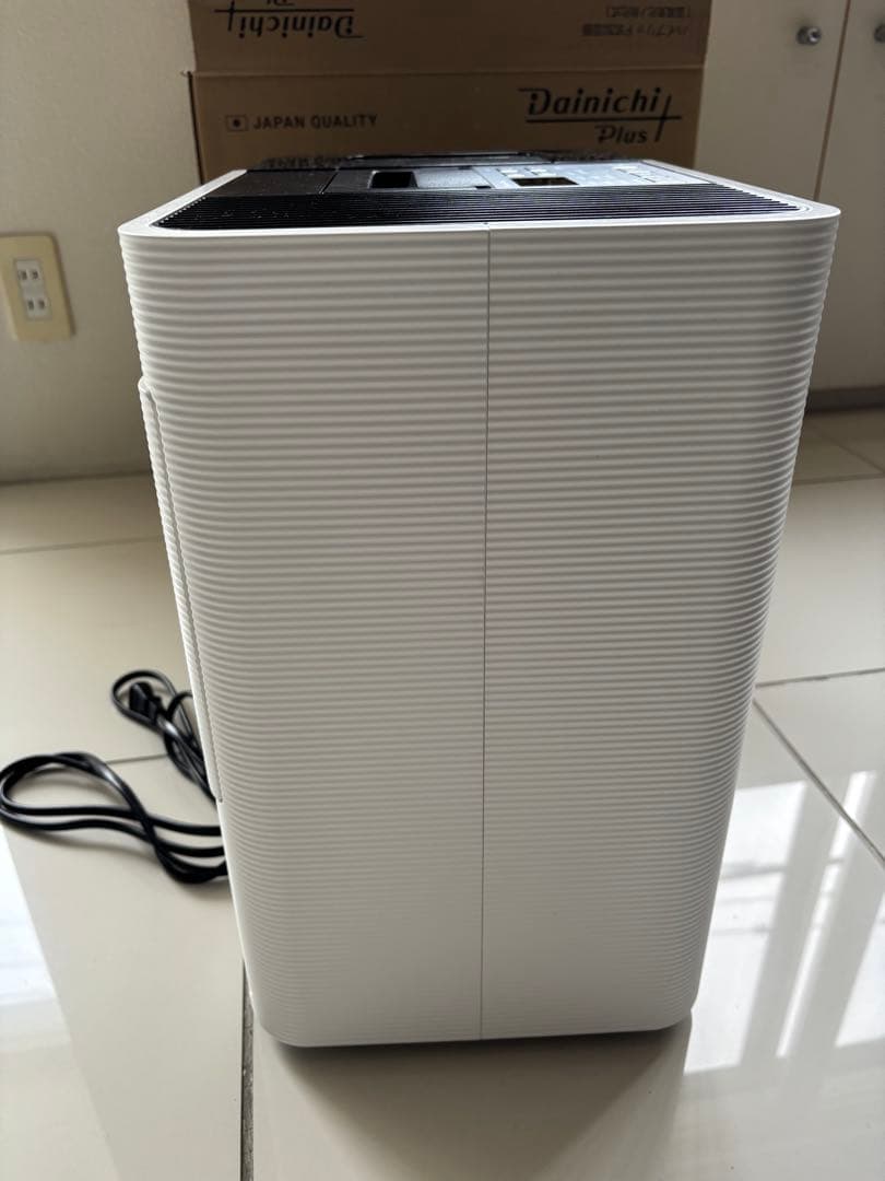 ダイニチ加湿器 HD-LX1223 美品です フィルター取り替カバーは新品です