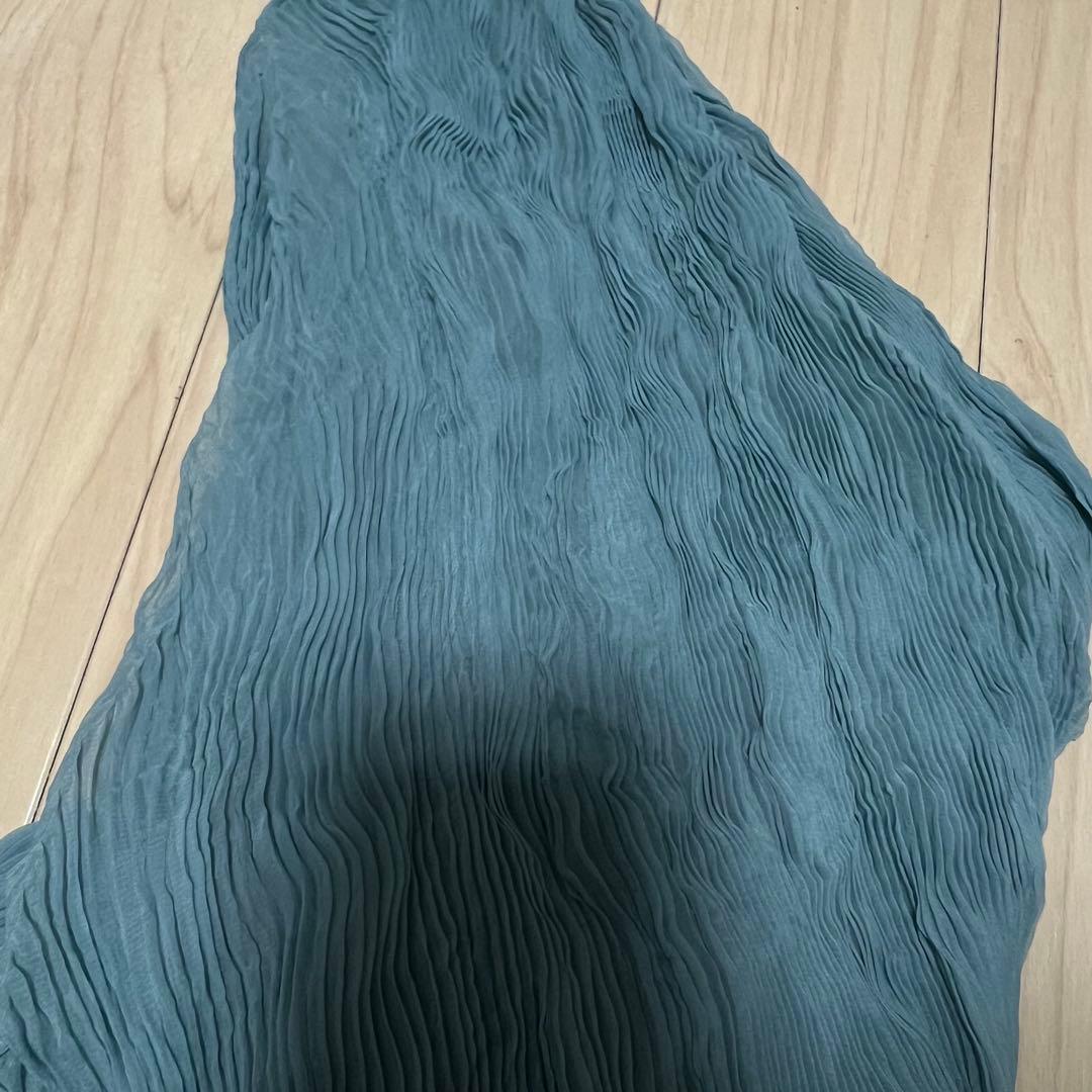 ISSEY MIYAKE 青 プリーツ トップス　シフォンツイスト
