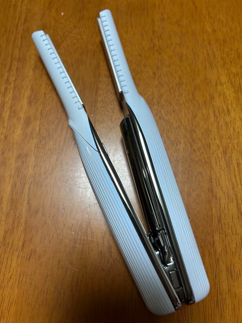 ReFa フィンガーアイロンST RE-AS-02A ホワイト　おまけ付き