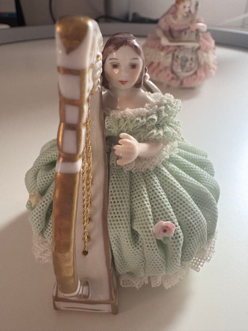 Irish Dresden アイリッシュドレスデン　レース陶器人形2体セット