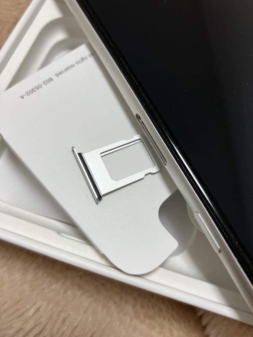 Apple iPhone SE (第2世代) ホワイト128GB SIMフリー