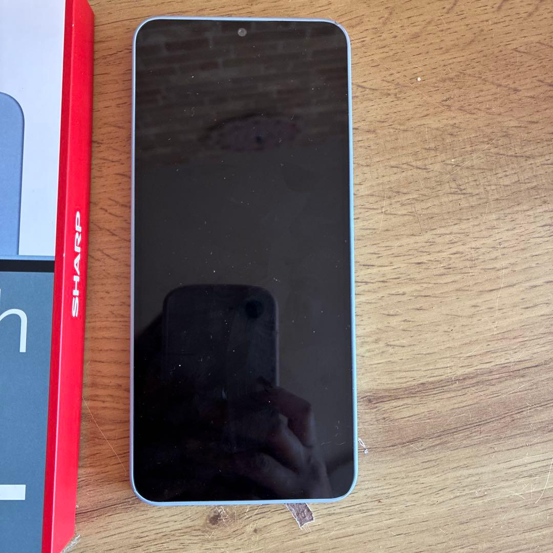 AQUOS wish4 中古　Android