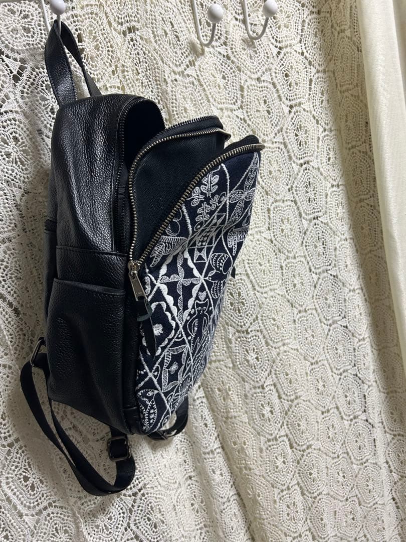 51005A ミナペルホネンハーフハンドメイド本革リュック　シンフォニー