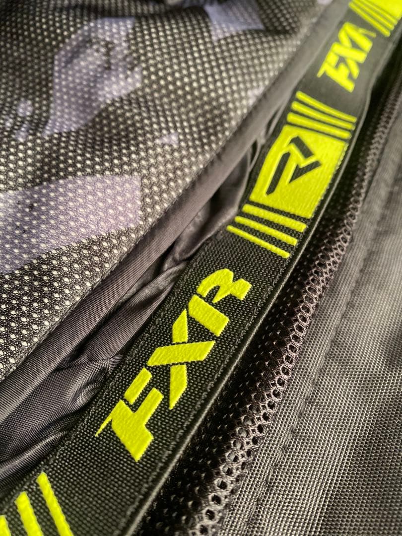 FXR スノーモービルセットアップ上下