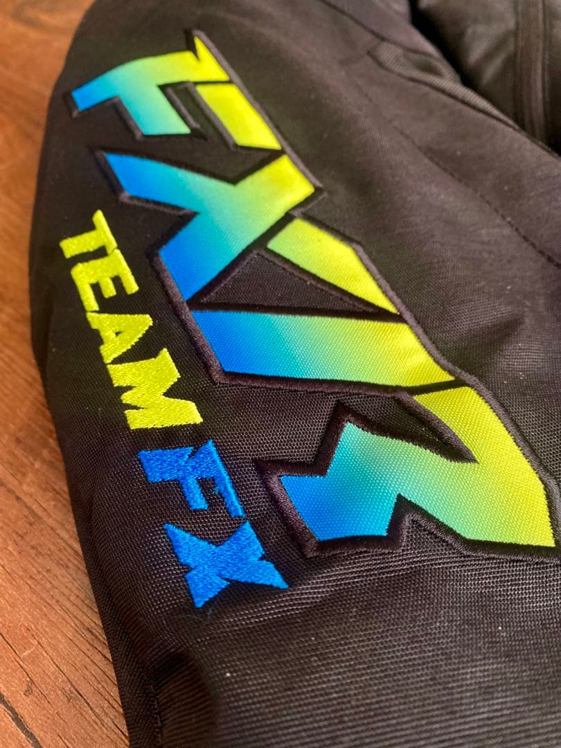 FXR スノーモービルセットアップ上下