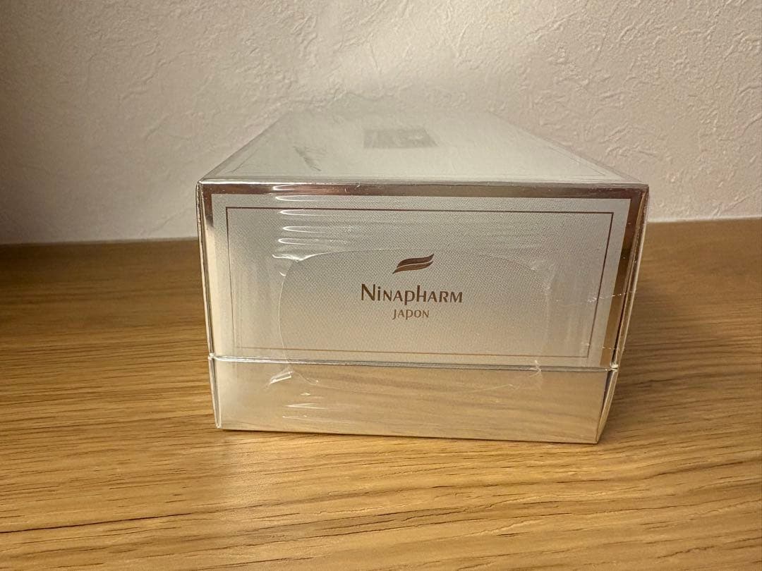 ニナファーム ブランシュール 洗顔石鹸 150g新品未開封 サヴォンネット付