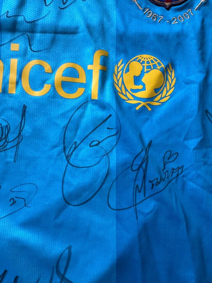 【2008〜2009シーズンFC Barcelona サイン入りユニフォーム】