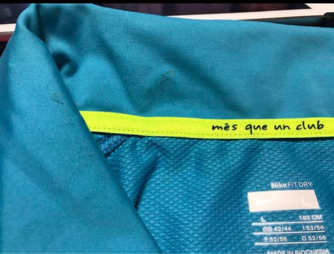 【2008〜2009シーズンFC Barcelona サイン入りユニフォーム】