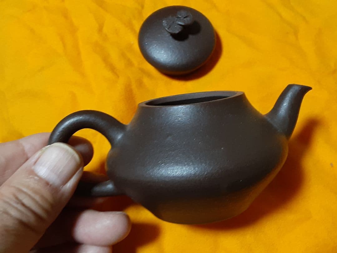 人間国宝　三代　山田常山　梨皮烏泥茶銚　霊芝摘　急須　KS