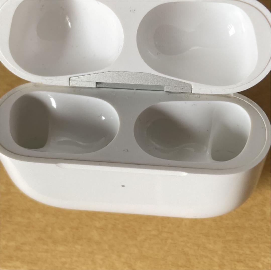 Apple AirPods Pro ケースのみ