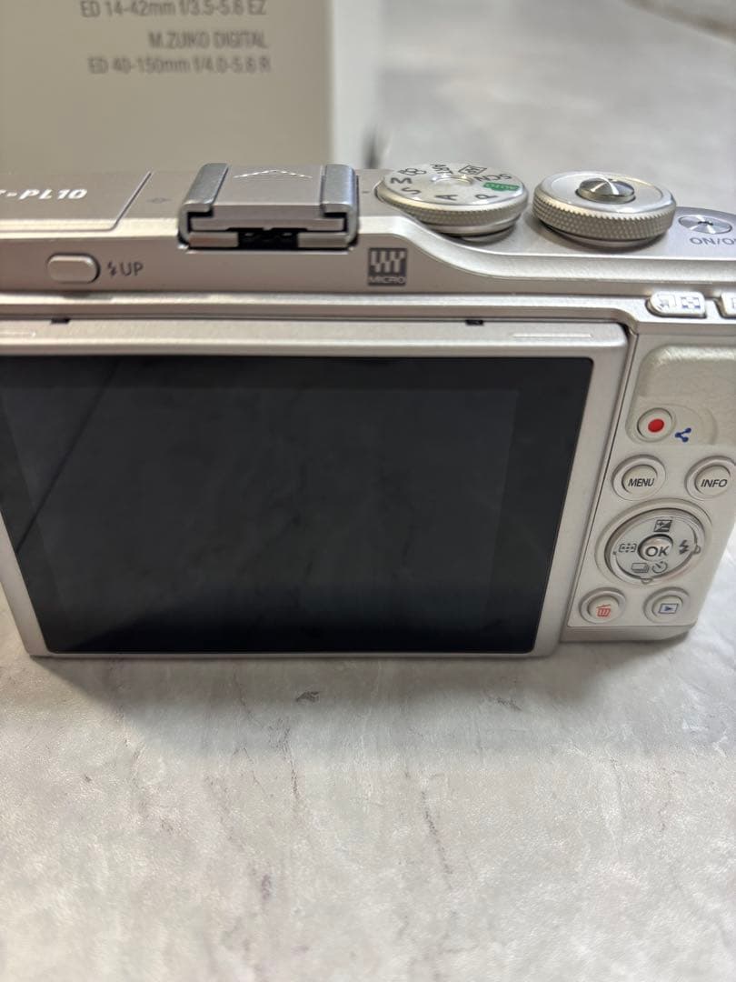 p*g様 『美品』OLYMPUS PEN E-PL10 レンズキットセット