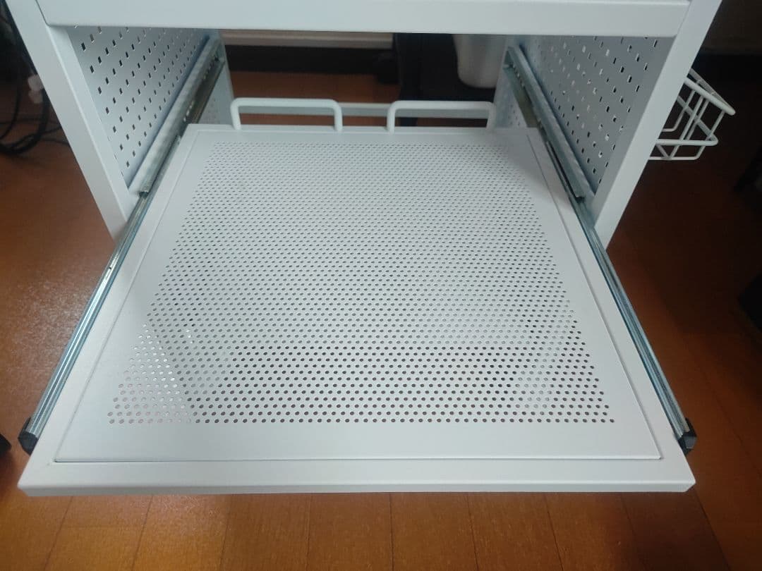 ホワイトBauhutte(バウヒュッテ) ゲーム機収納ラック