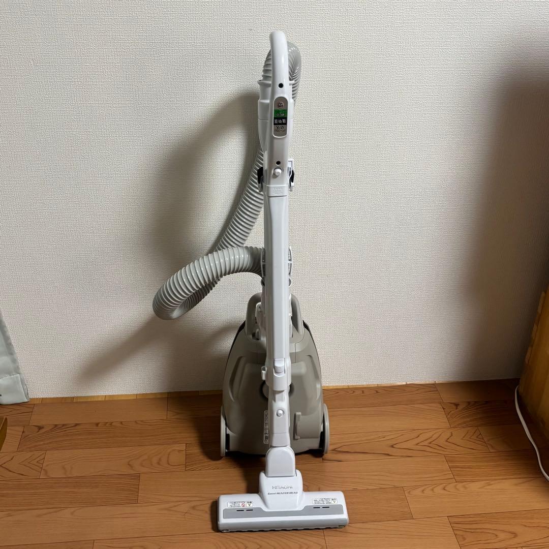 【美品】2023年日本製掃除機　日立CV-KP90K 紙パック掃除機