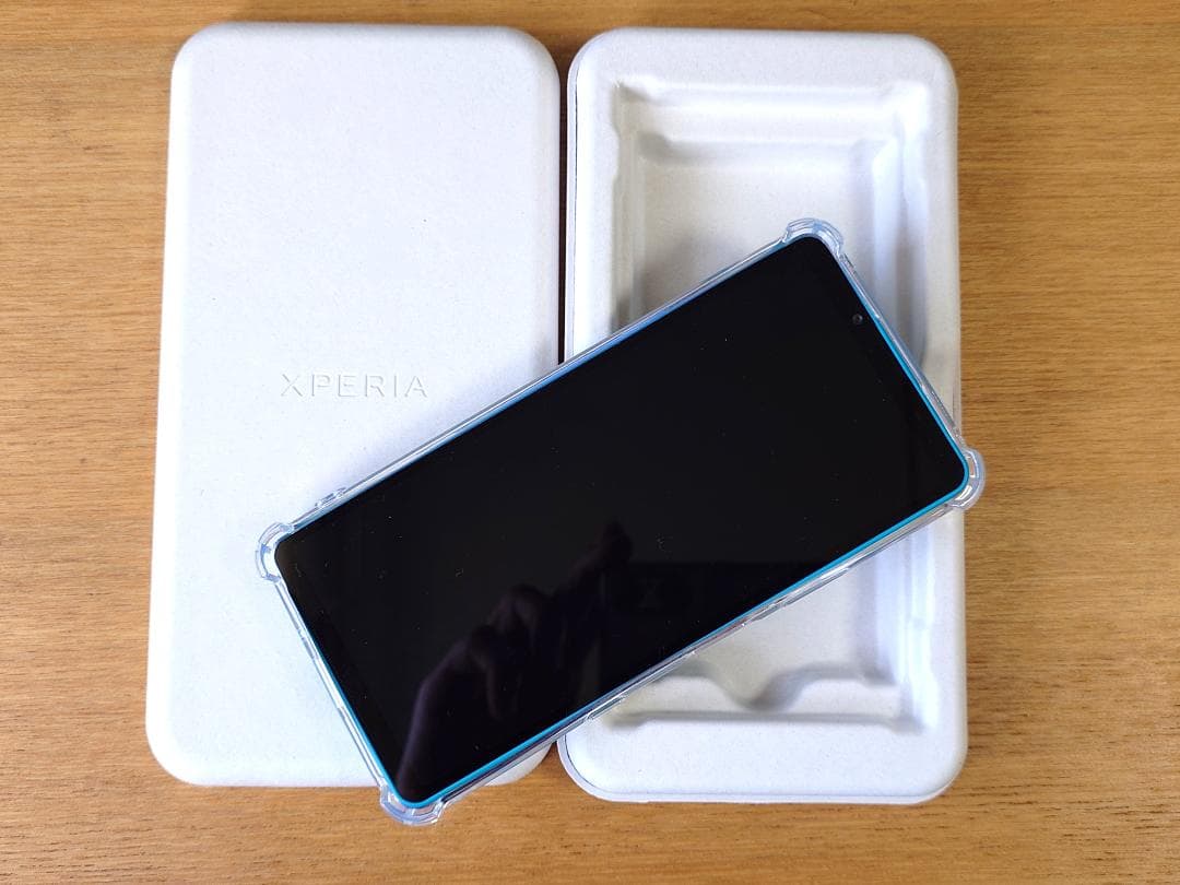 Xperia 10 VII スマートフォン ターコイズ＆クリアケース付き