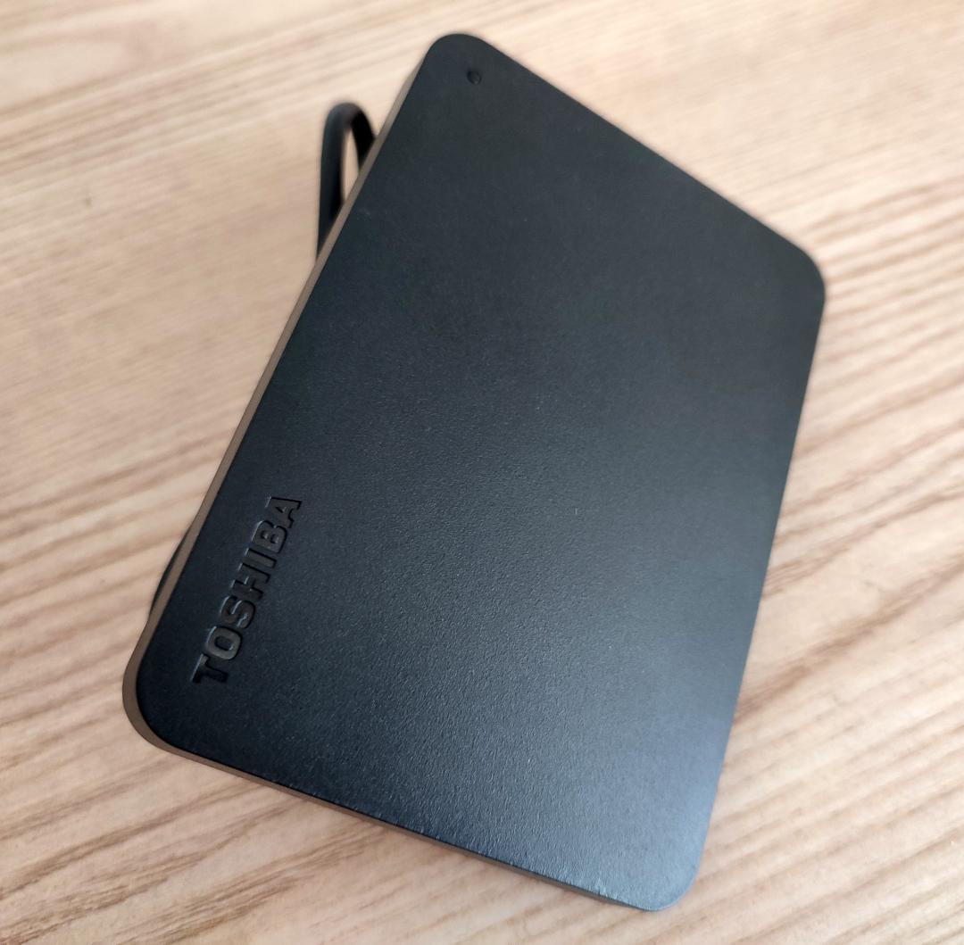 東芝 ポータブルハードディスク Canvio 1TB