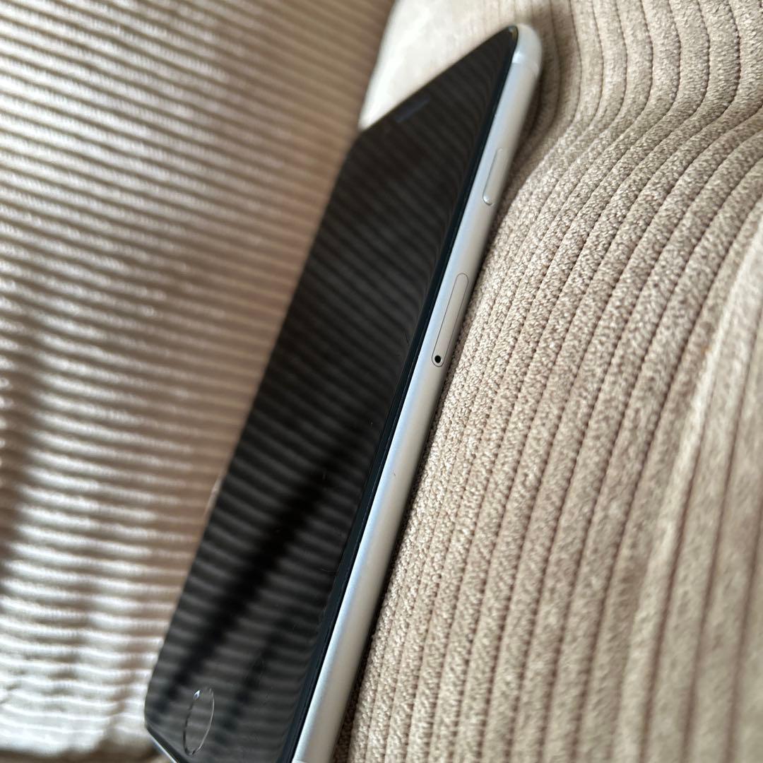 iPhoneSE2 ホワイト　64GB