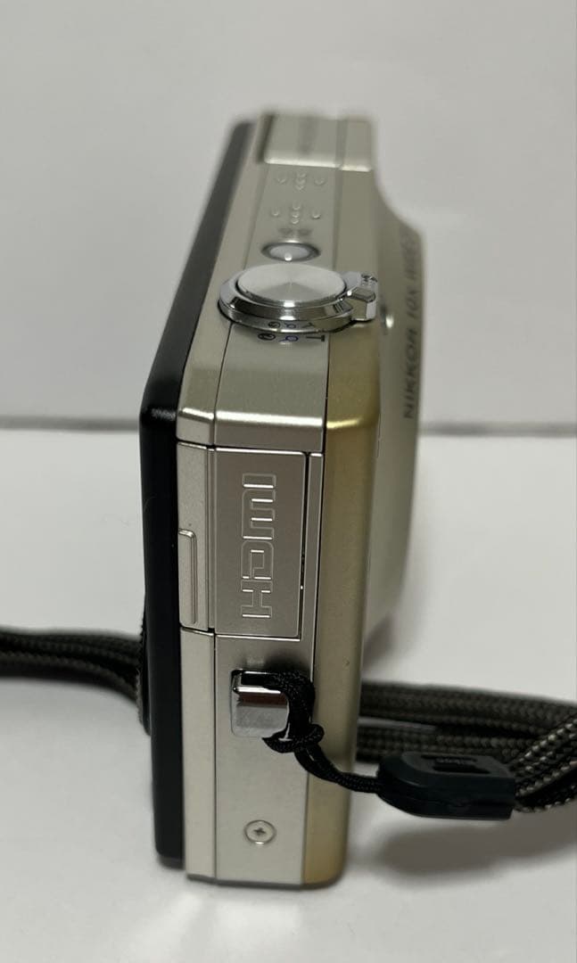 Nikon COOLPIX S8000 10xWIDEシャンパンシルバー