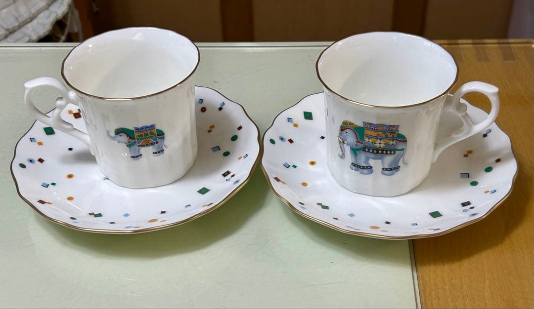 ナルミ　幸せを呼ぶ象　ボウル　大皿　ペア　カップ&ソーサー　ソルト&ペッパー