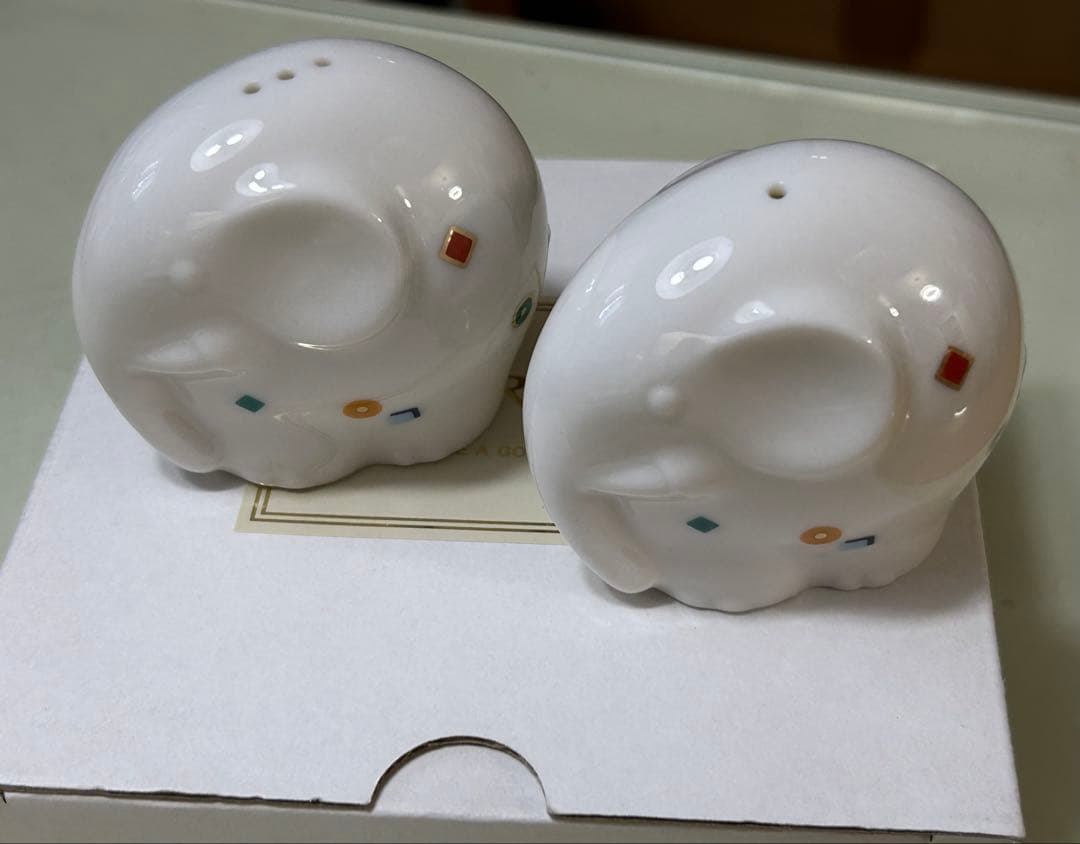 ナルミ　幸せを呼ぶ象　ボウル　大皿　ペア　カップ&ソーサー　ソルト&ペッパー