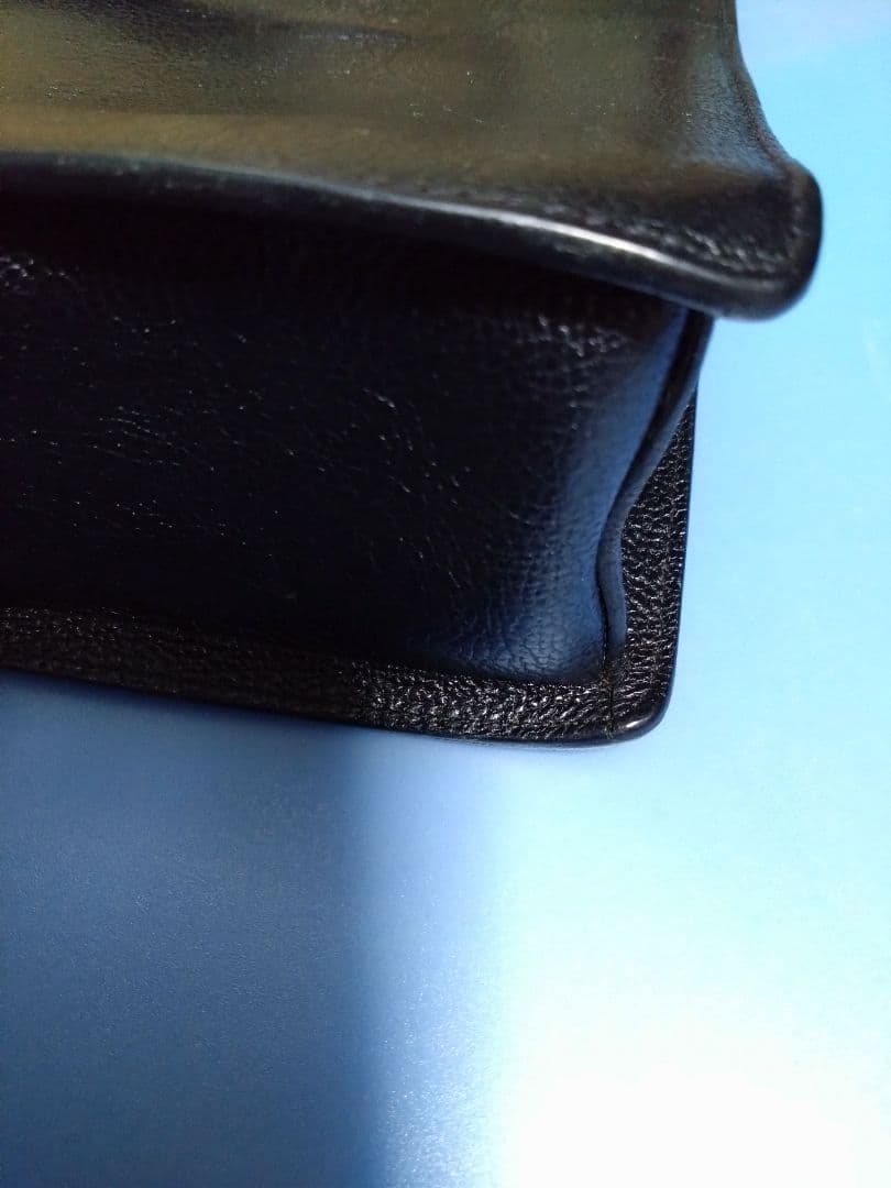 イルビゾンテ黒レザーショルダーバッグ ハンドル付き
