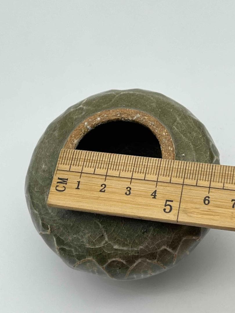 北宋時代　青磁　龍泉窯 荷葉紋共蓋壺　蓋付き　茶入　茶道具(F-100)