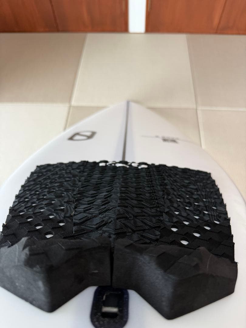 ファイヤーワイヤー SBOSS 5'6\" 27.6L 離島以外送料込み