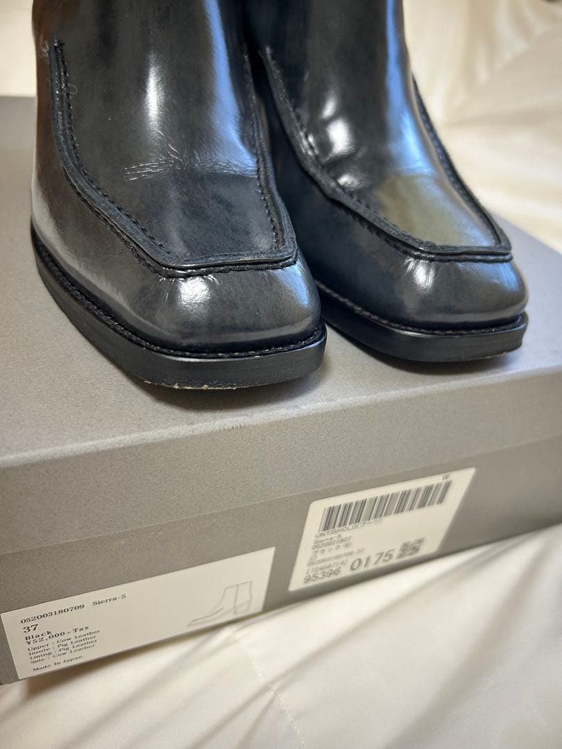 UNTISHOLD 本革 ショートブーツ