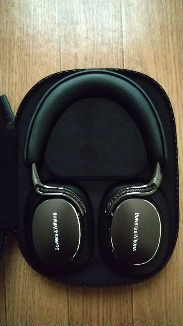 Bowers & Wilkins PX8 s2 ワイヤレスヘッドホン