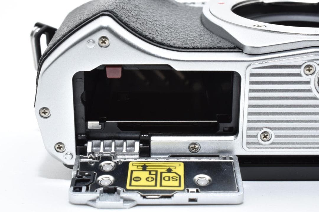 新品級 OLYMPUS OM-D E-M10 MarkIII ダブルズームキット