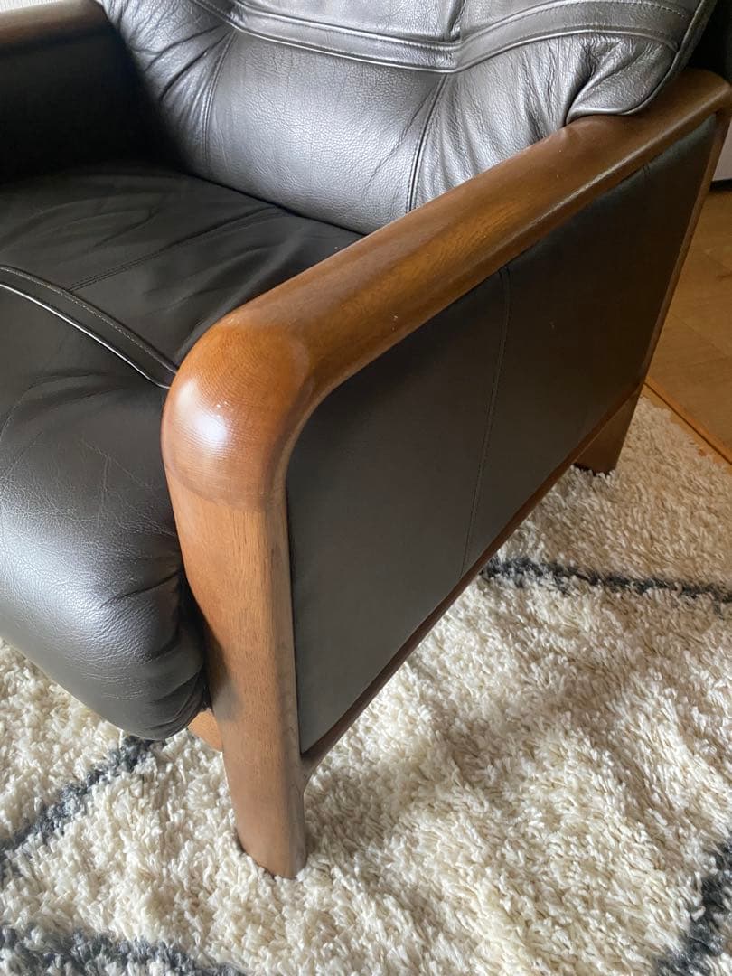 【カリモク】本革 一人掛けソファ シングルソファ レザー アームチェア