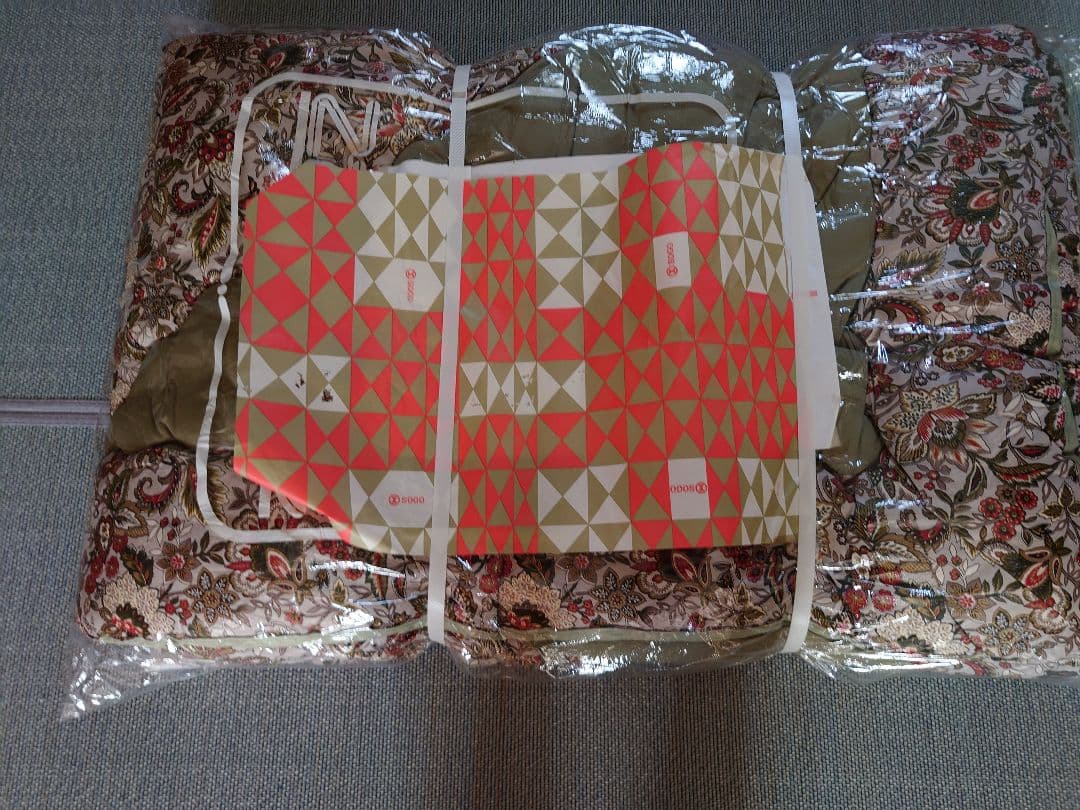 山甚物産　厚手こたつ掛け布団　220☓220 表裏地綿　新品未使用　キルティング