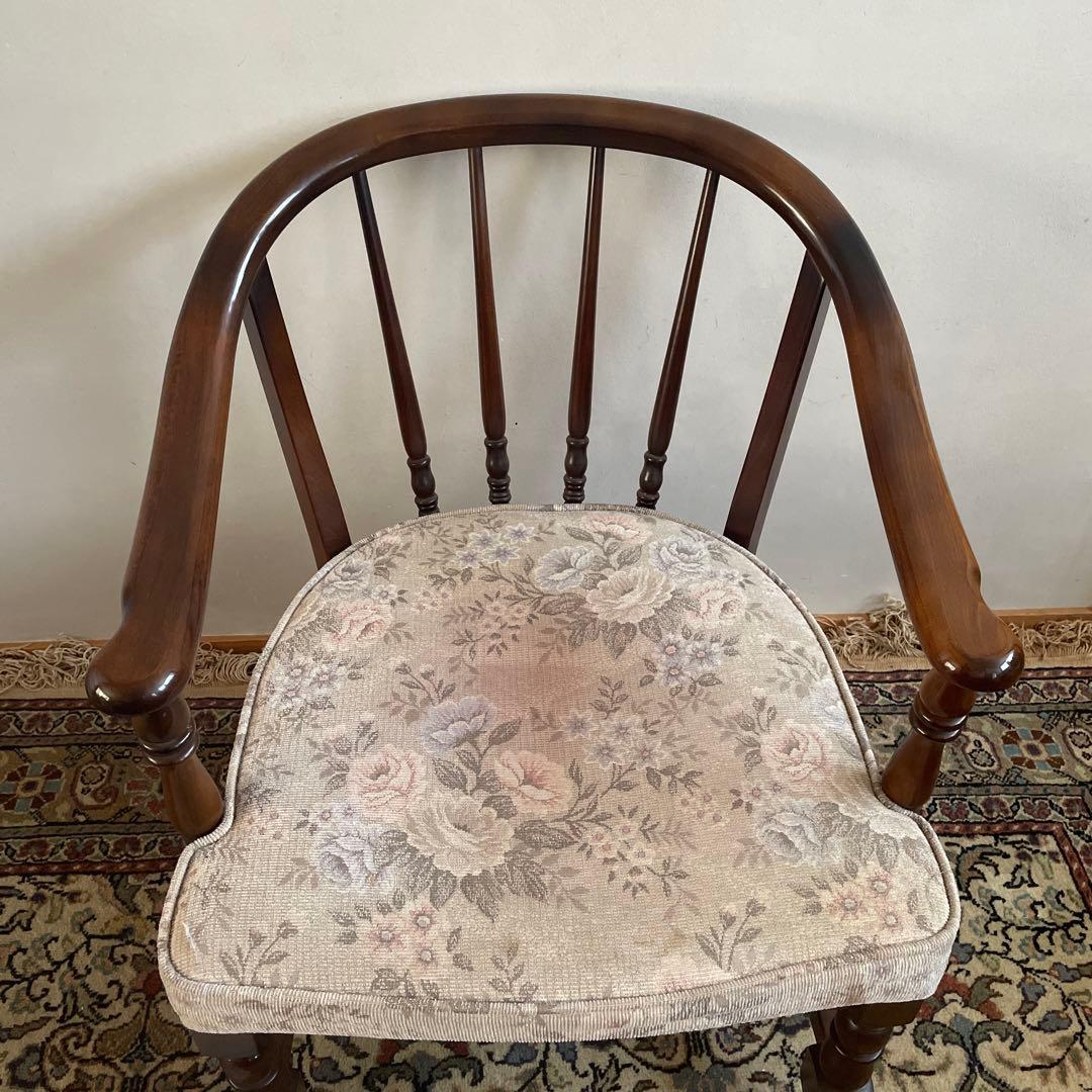 カリモク アームチェア コロニアル キャスター付き ダイニングチェア