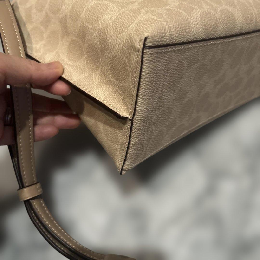 コーチ　coach モリー トート バッグ 25・シグネチャー