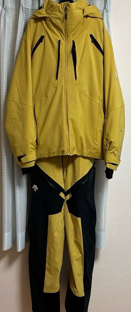 DESCENTE スキーウェア　Mサイズ　2022-2023 サルファーイエロー
