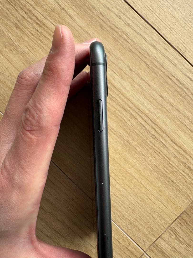 Apple iPhone 11ブラック 本体