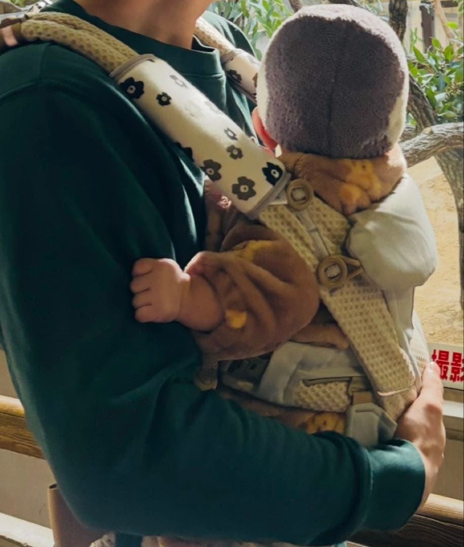 エルゴベビー　オムニブリーズ　サンドベージュ ベルトカバーつき