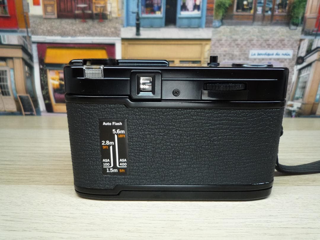 ☆ストロボ付きハーフカメラ☆ OLYMPUS PEN EF　㉖