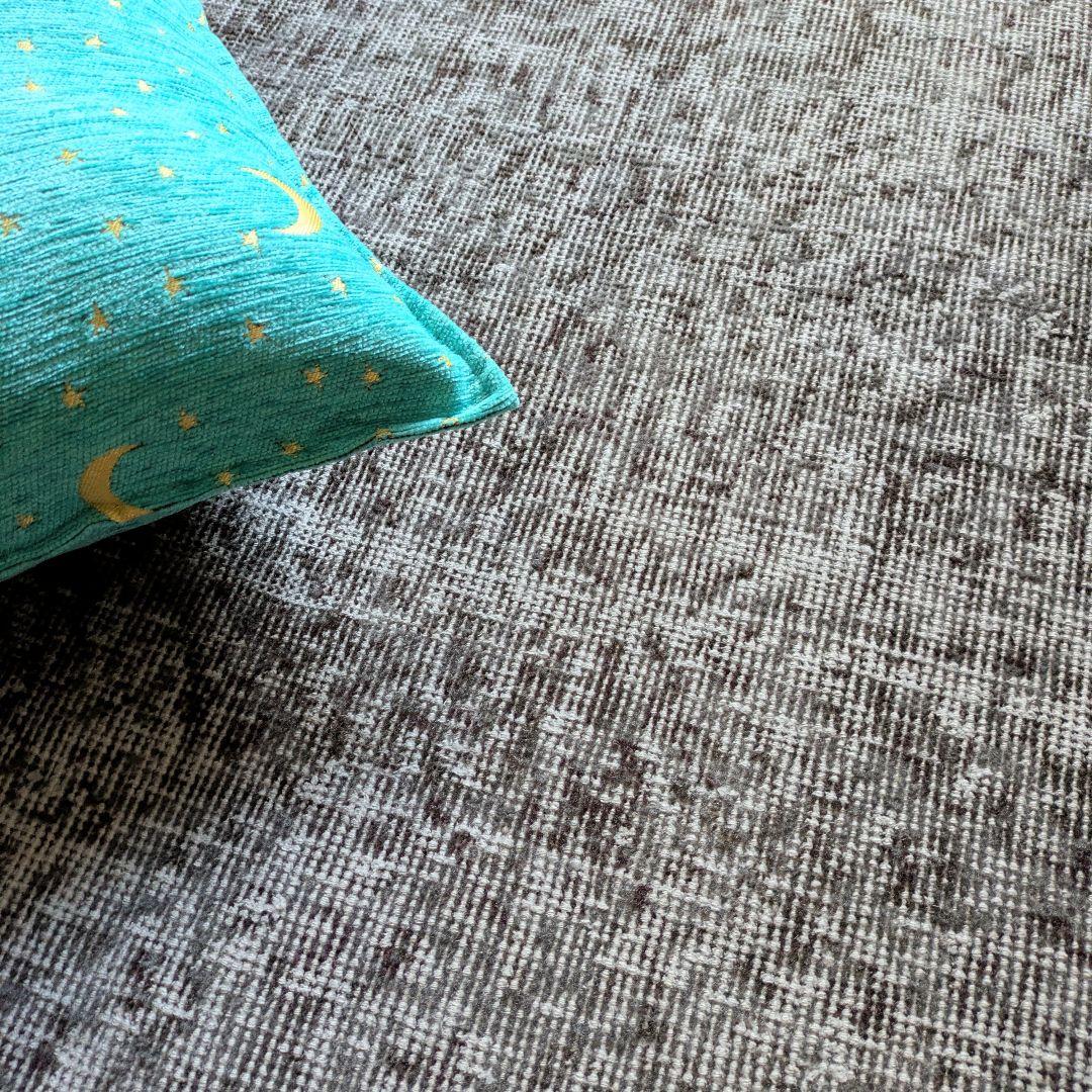 111×207 オーバーダイニュアンスグレー　トルコヴィンテージラグ