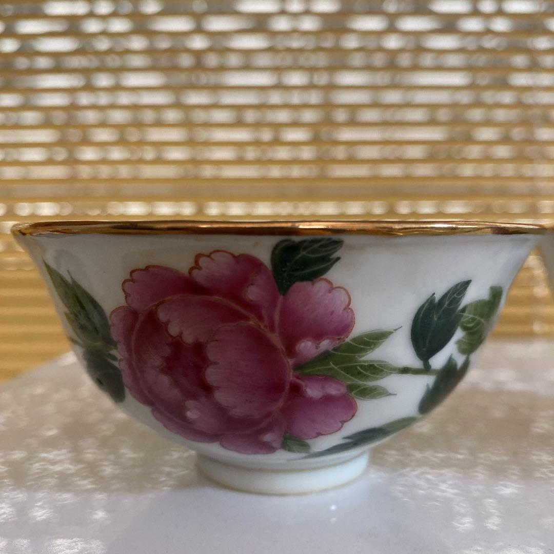 中国清朝末期民国時代の湯呑み2個、牡丹紋様　コップ