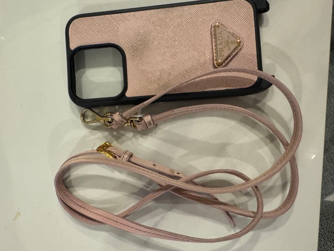 PRADA iPhoneケース15pro