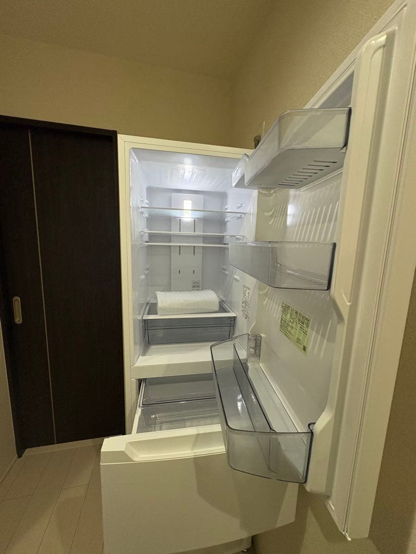 新品未使用　送料無料　2024年式　シャープSJ-PT32P-W 冷蔵