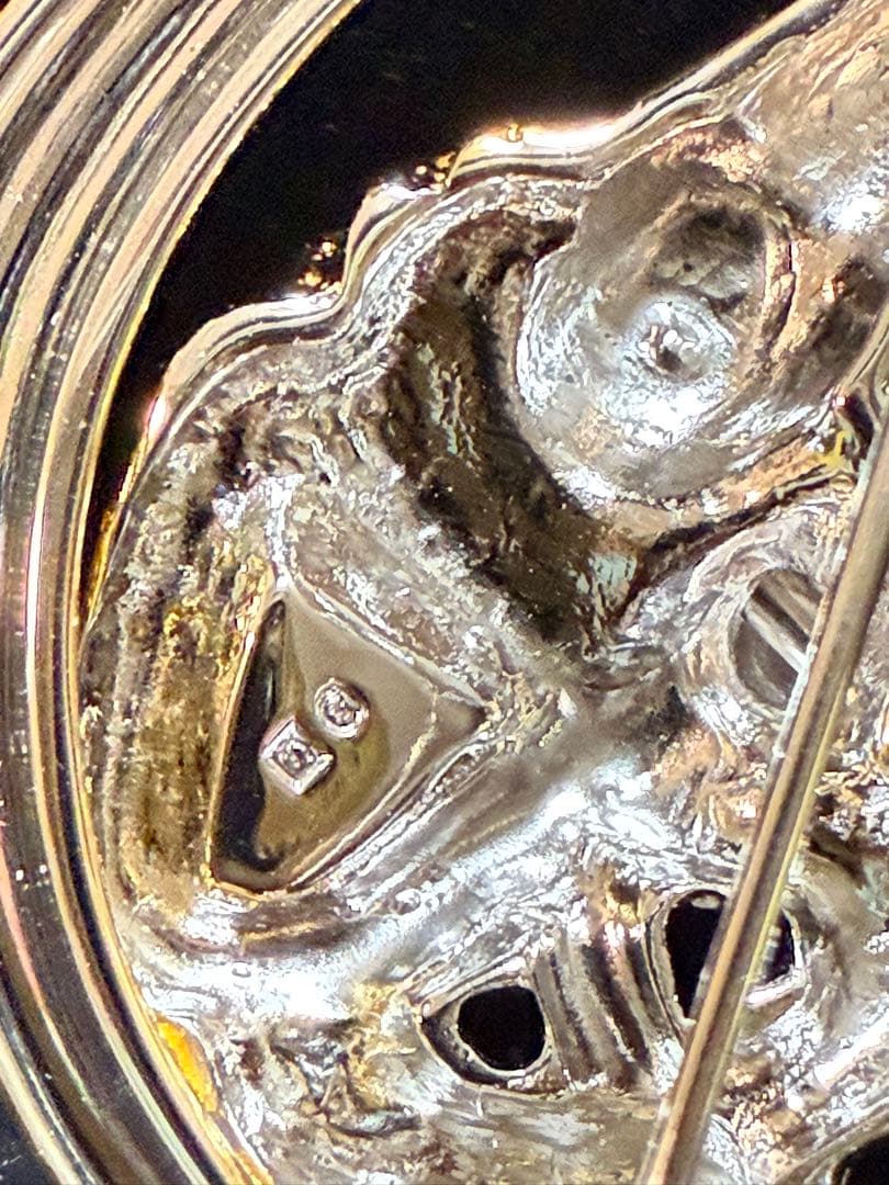 ミキモト　ピエロブローチ