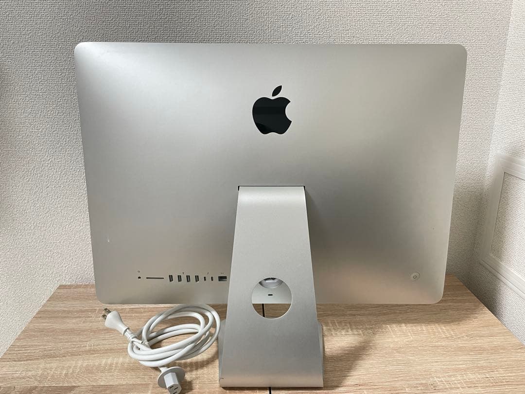Apple iMac 21.5インチ（2017）