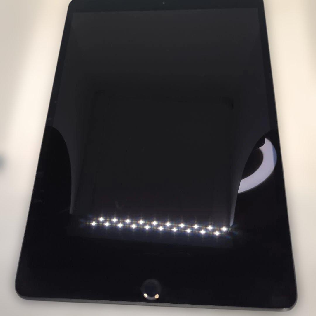 R*u様 iPad Air第3世代/64GB スペースグレイ MV0D2J/A8