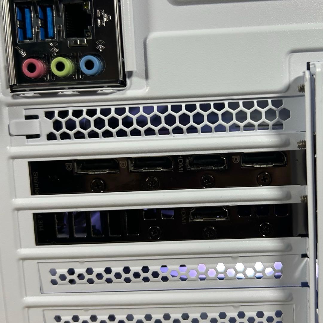超高性能 白 ゲーミングPC RTX3070 Windows11 ワイルズ快適