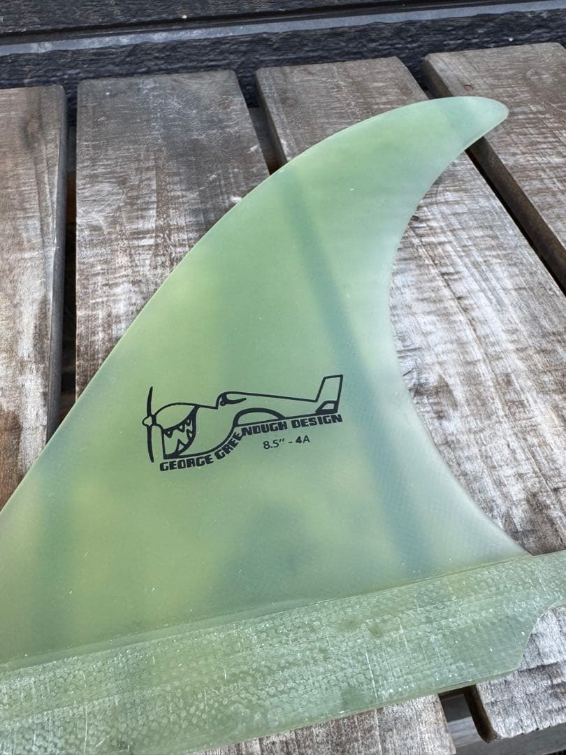 ジョージグリノー トゥルーアムス フィン